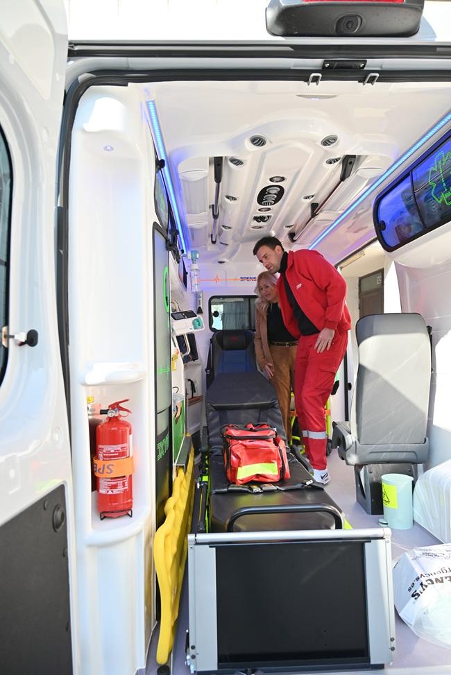 Dom zdravlja „Ruma“ dobio novi reanimobil