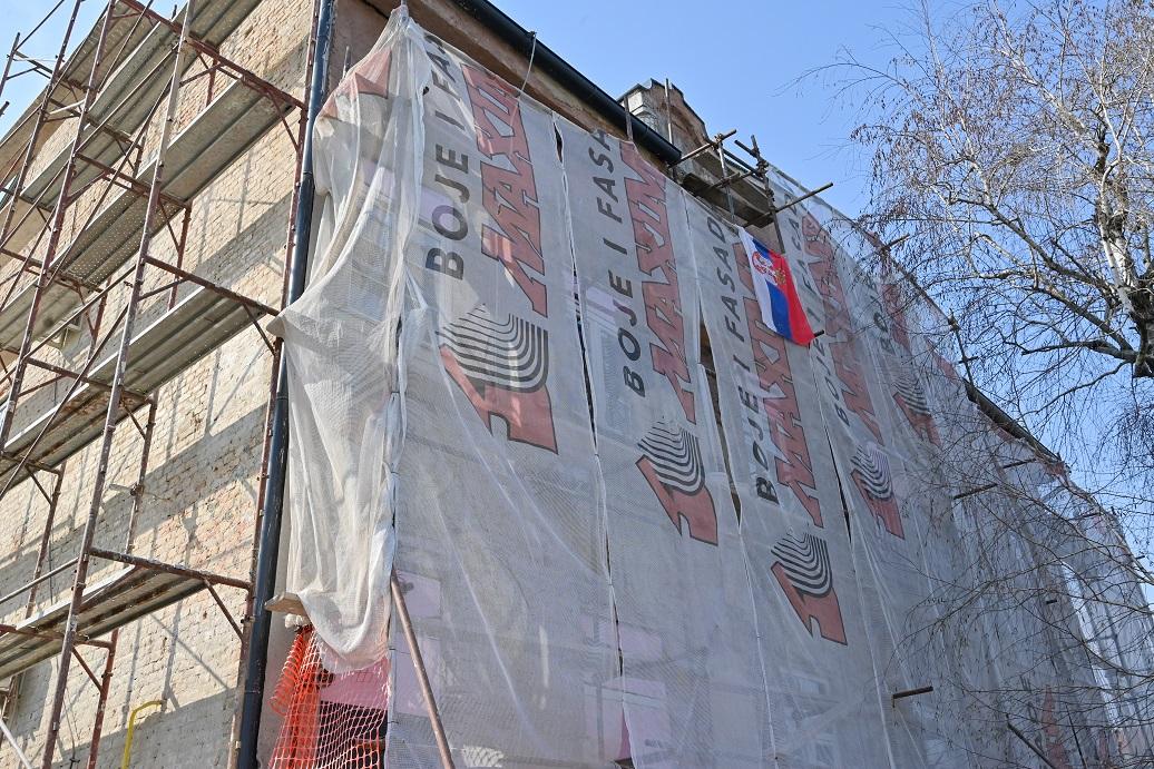 Uređuje se fasada „Loline“ škole