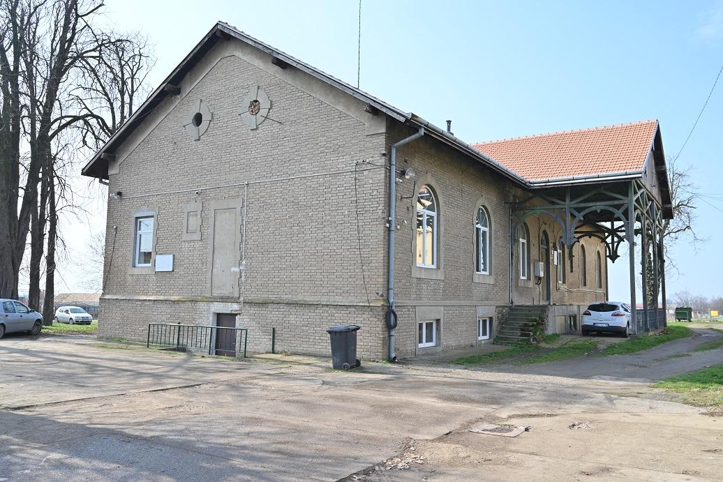 Обнова електрорадионица и тоалета