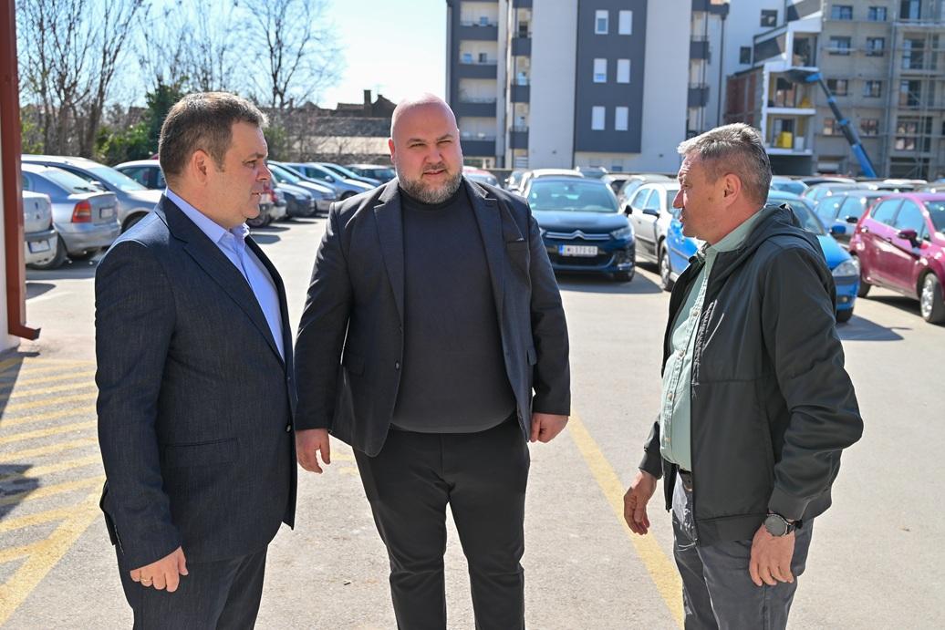 Општинске инспекцијске службе се из „барака“ селе у некадашњу зграду ЈП „Стамбено“