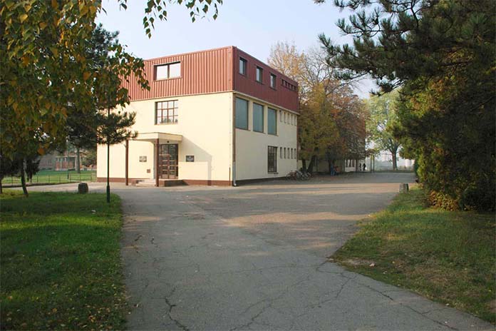 Srednja tehnička škola „Milenko Brzak Uča“ Ruma