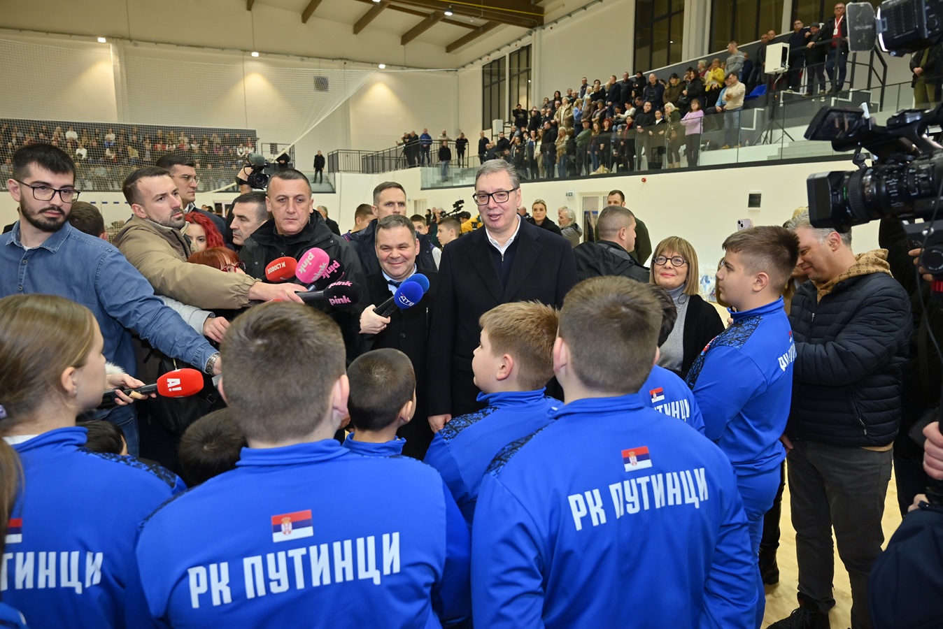 Председник Вучић на отварању спортске хале у Путинцима