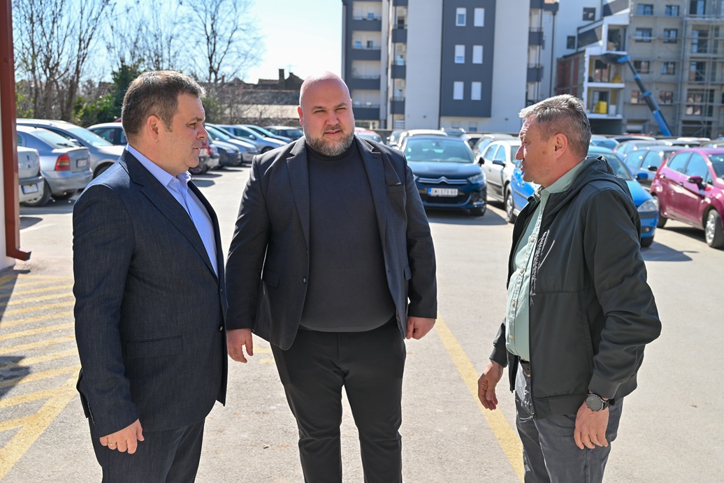 Општинске инспекцијске службе се из „барака“ селе у некадашњу зграду ЈП „Стамбено“